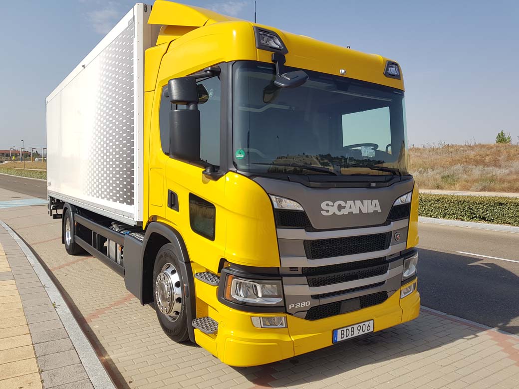 Prueba Scania P 280 (7 litros) 4X2 chasis rígido con furgón de 18 toneladas