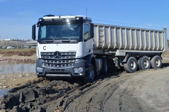 El mejor resultado anual de Daimler Trucks: 2015