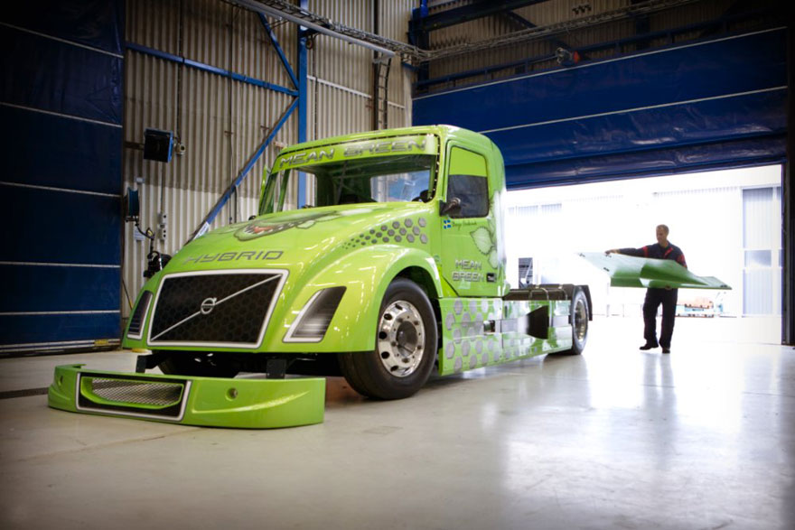 Volvo VN Mean Green; el camión híbrido más veloz del mundo