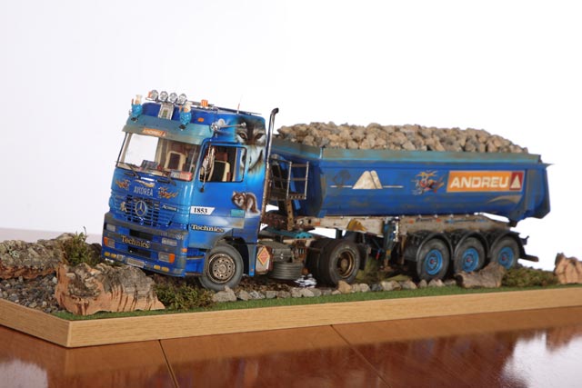 Modelismo: el mini Actros Bañera de Luis Vigo