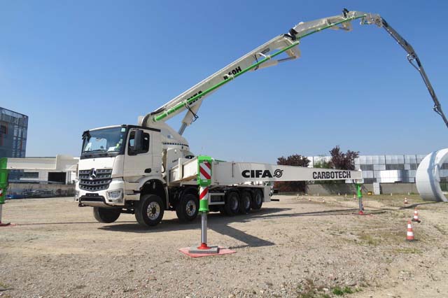 Mercedes Benz Arocs 10X4 5551 K
