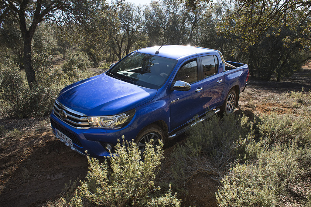 Toyota Hilux, el todoterreno 100%