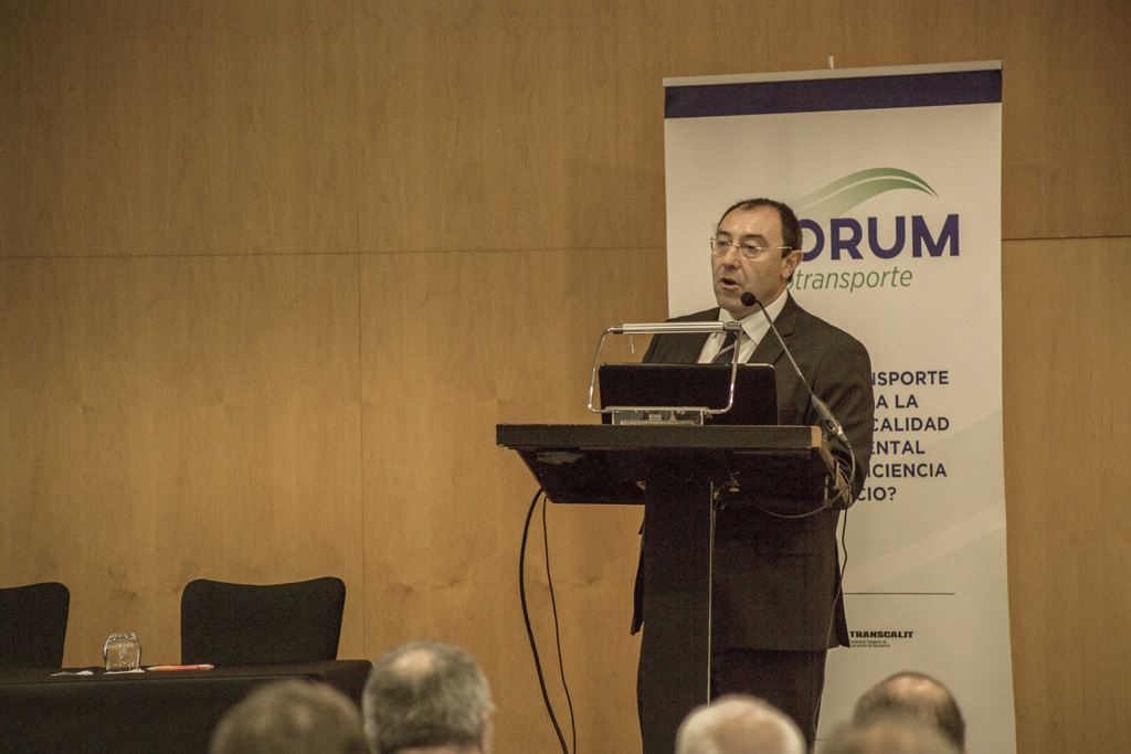 Fabricantes y administración pública en el II Fórum Ecotransporte