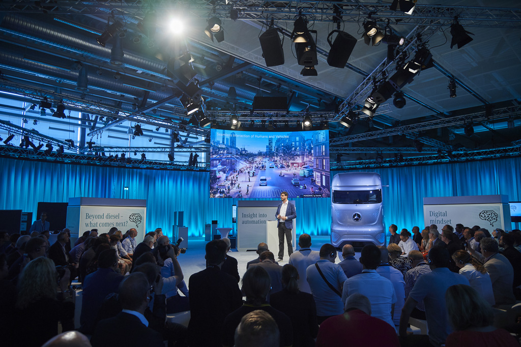 La digitalización en FutureLab@Mercedes-Benz Trucks