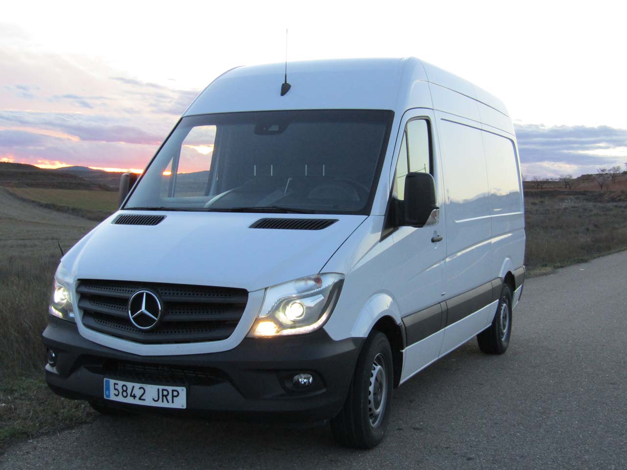 El Mercedes Sprinter 316 CDI con cambio automático 7G Tronic es un rutero infatigable.