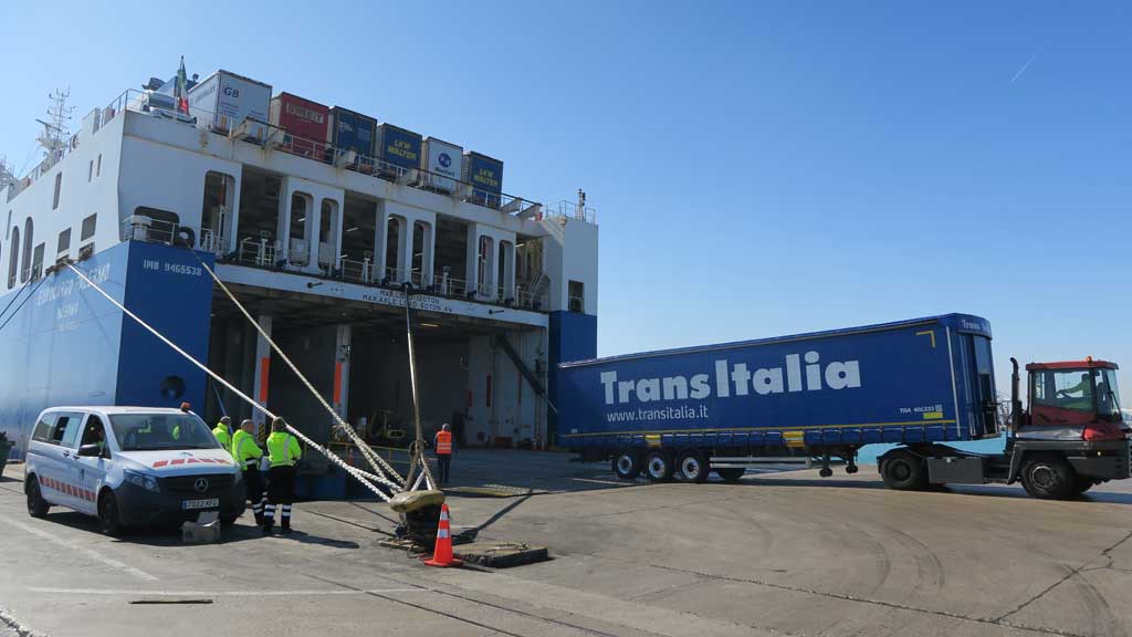 Primer viaje intermodal mediante eCMR de Europa