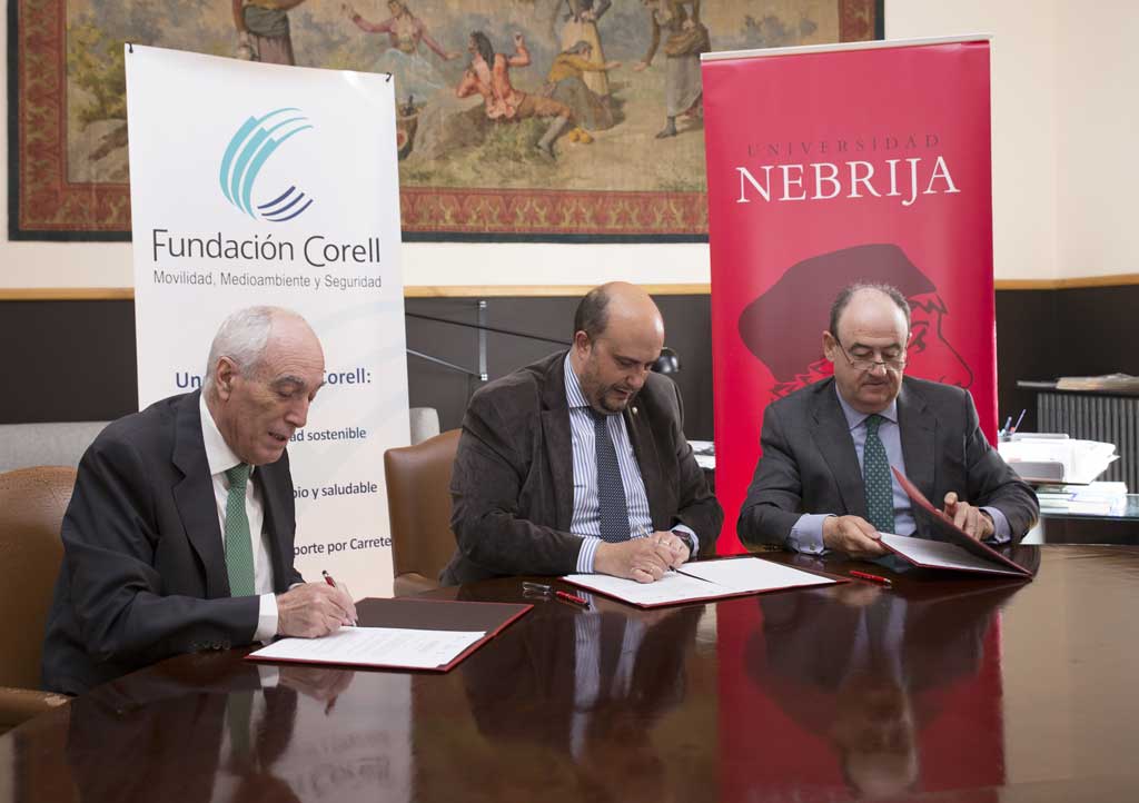 Firma del convenio de Corell y Nebrija