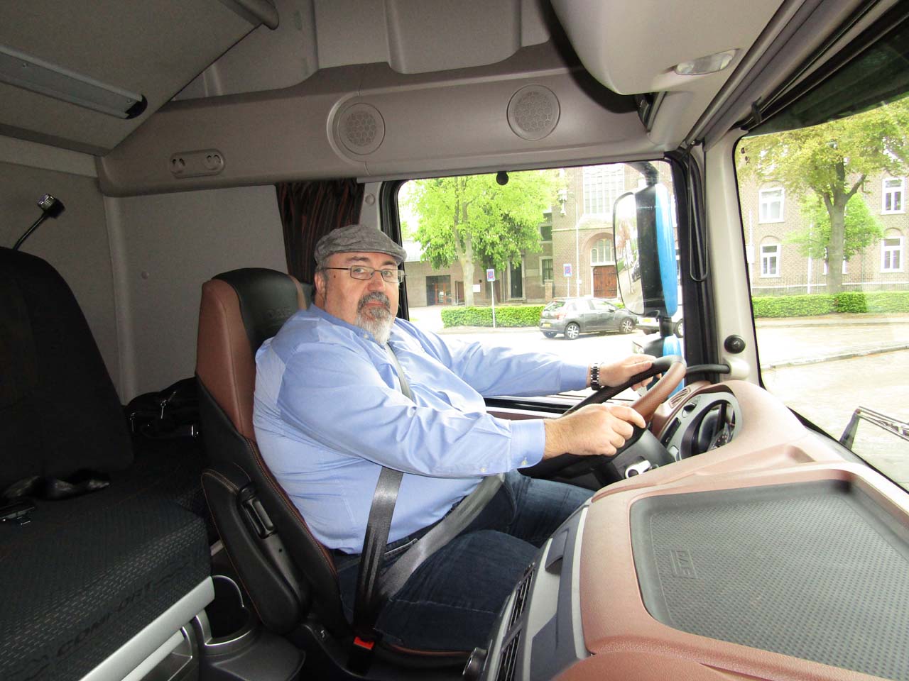 La cabina XF Super Space Cab se mantiene como la más amplia del mercado, idónea para largas rutas.