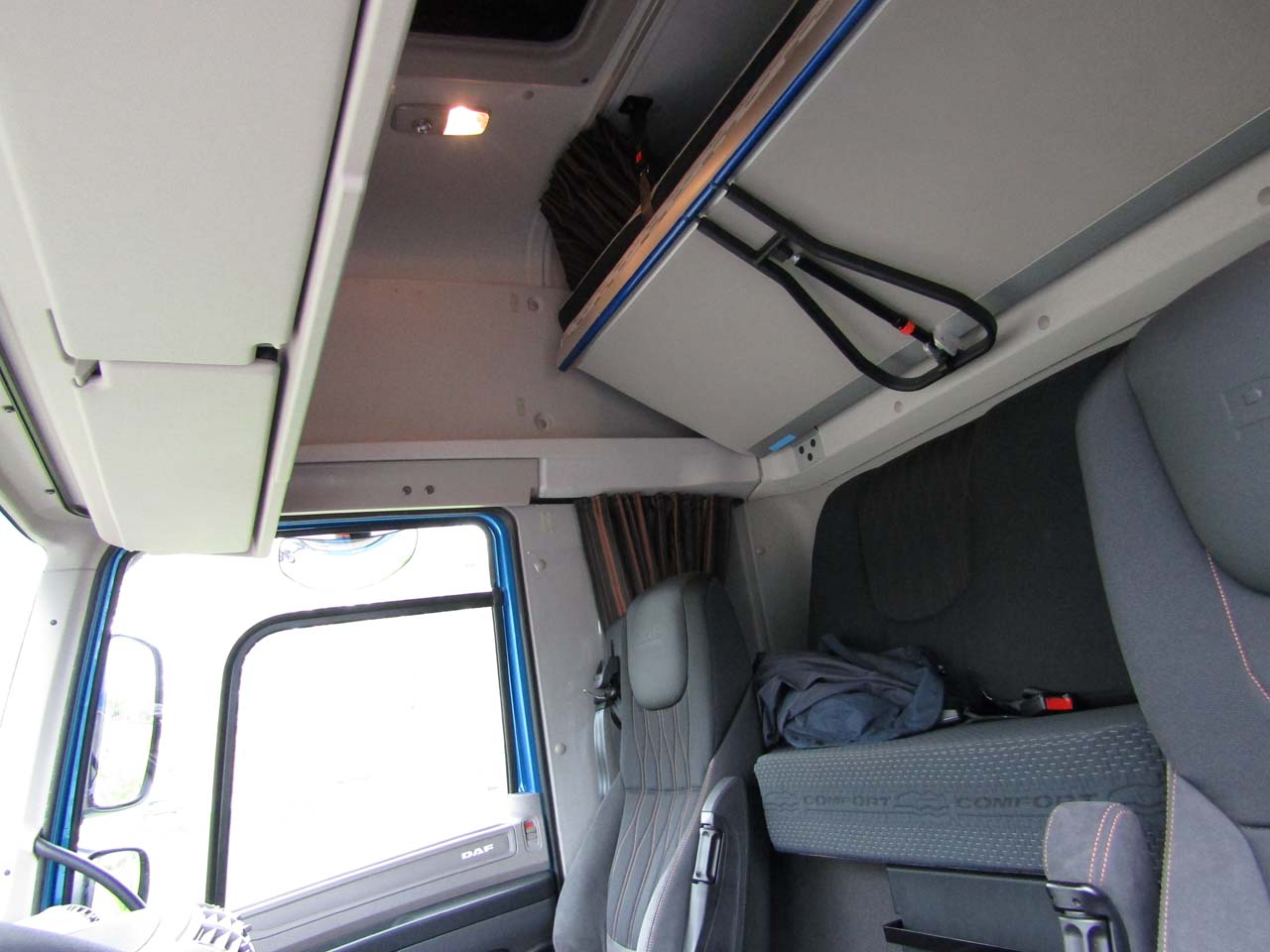 Interior de la cabina CF Space Cab.