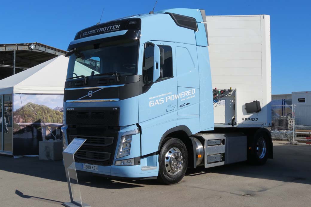 Pudimos observar la primera unidad del Volvo FH 460 GNL.