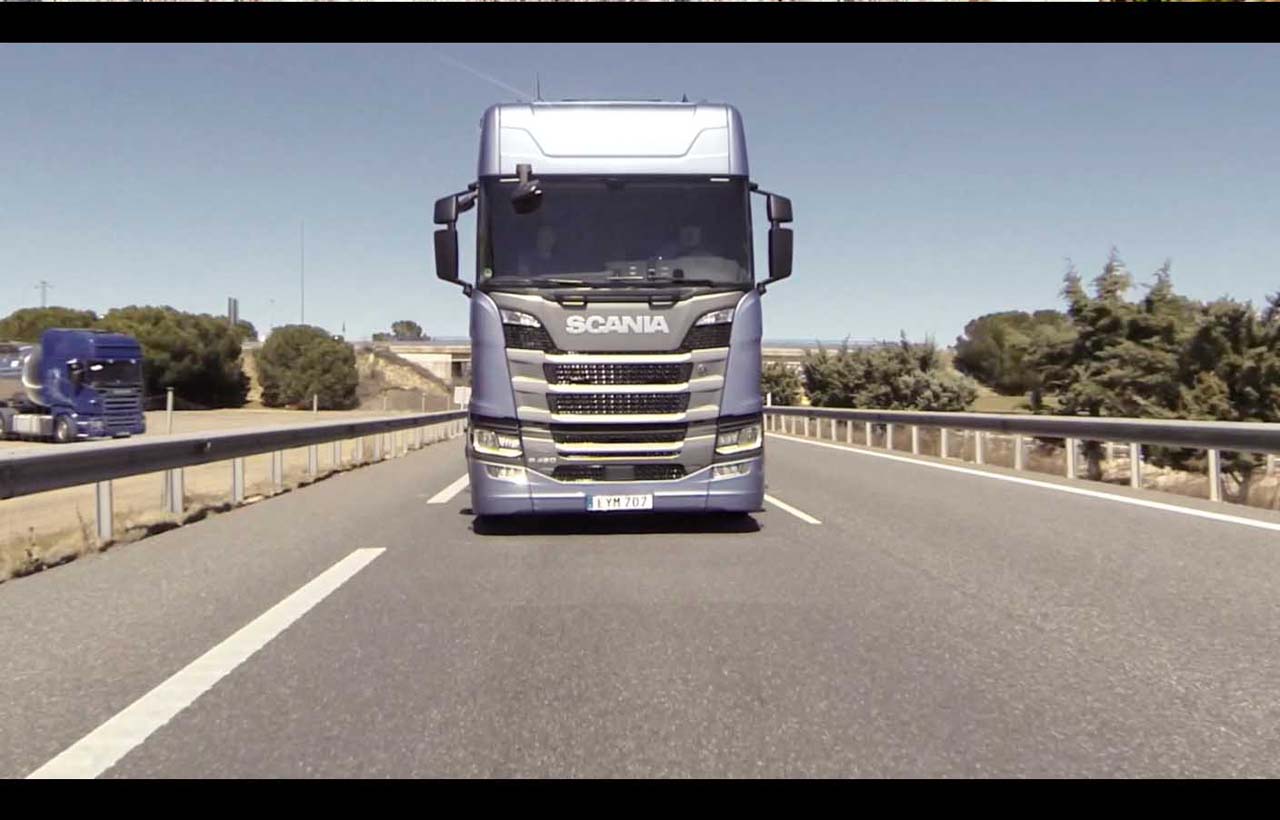 Scania R 450 Highline Euro 6 gastó 25,19 lts/100 kms de gasóleo a una media de 79,57 km/h.