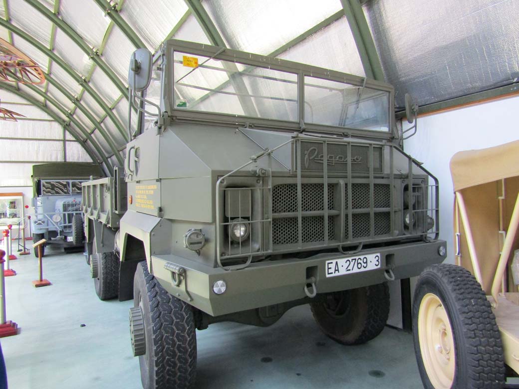 El popular Pegaso "egipcio" un 4X4 de uso militar con 170 CV.