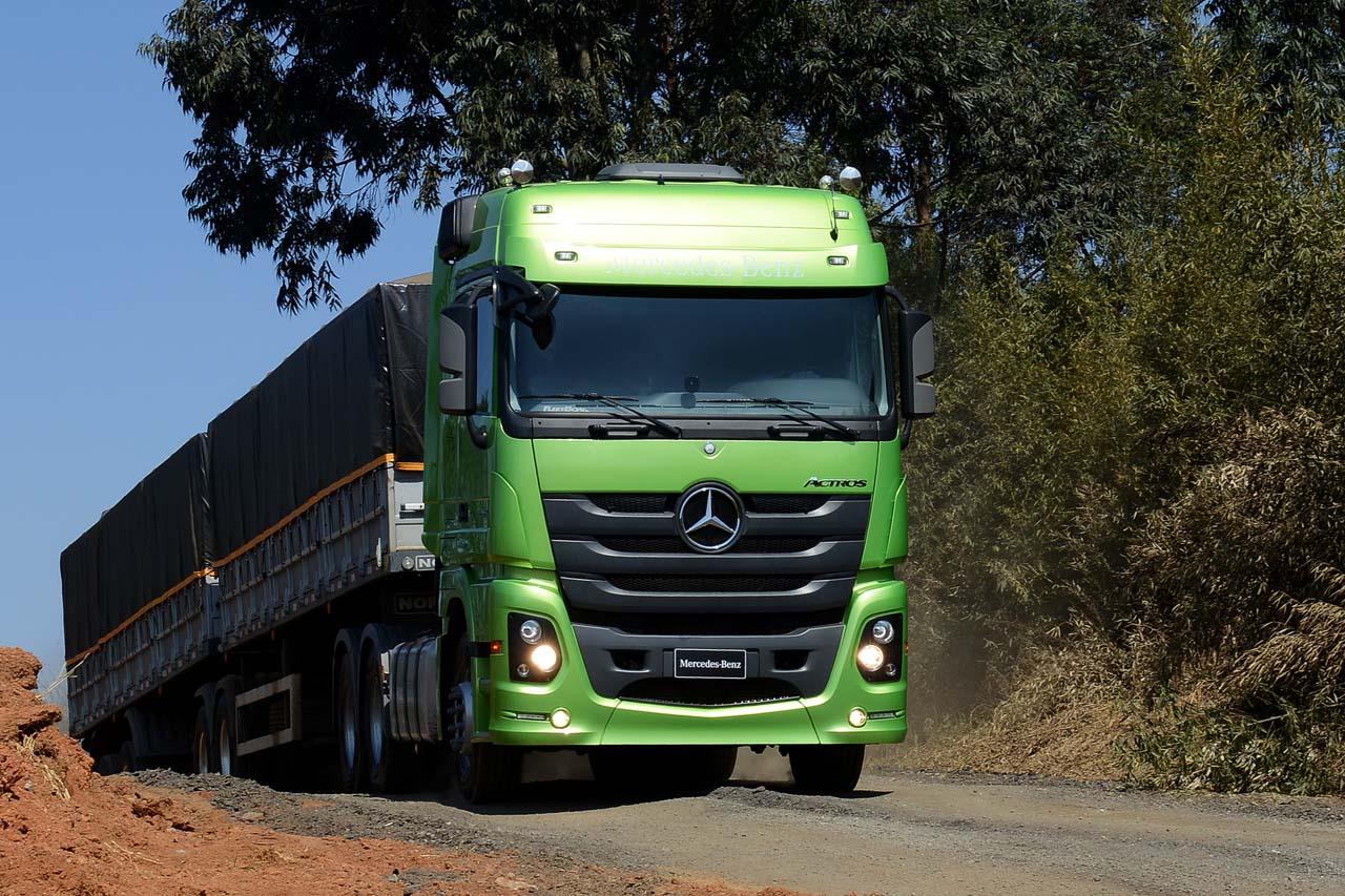 Un Actros especialmente desarrollado a partir de la antigua generación europea también se comercializa en América.