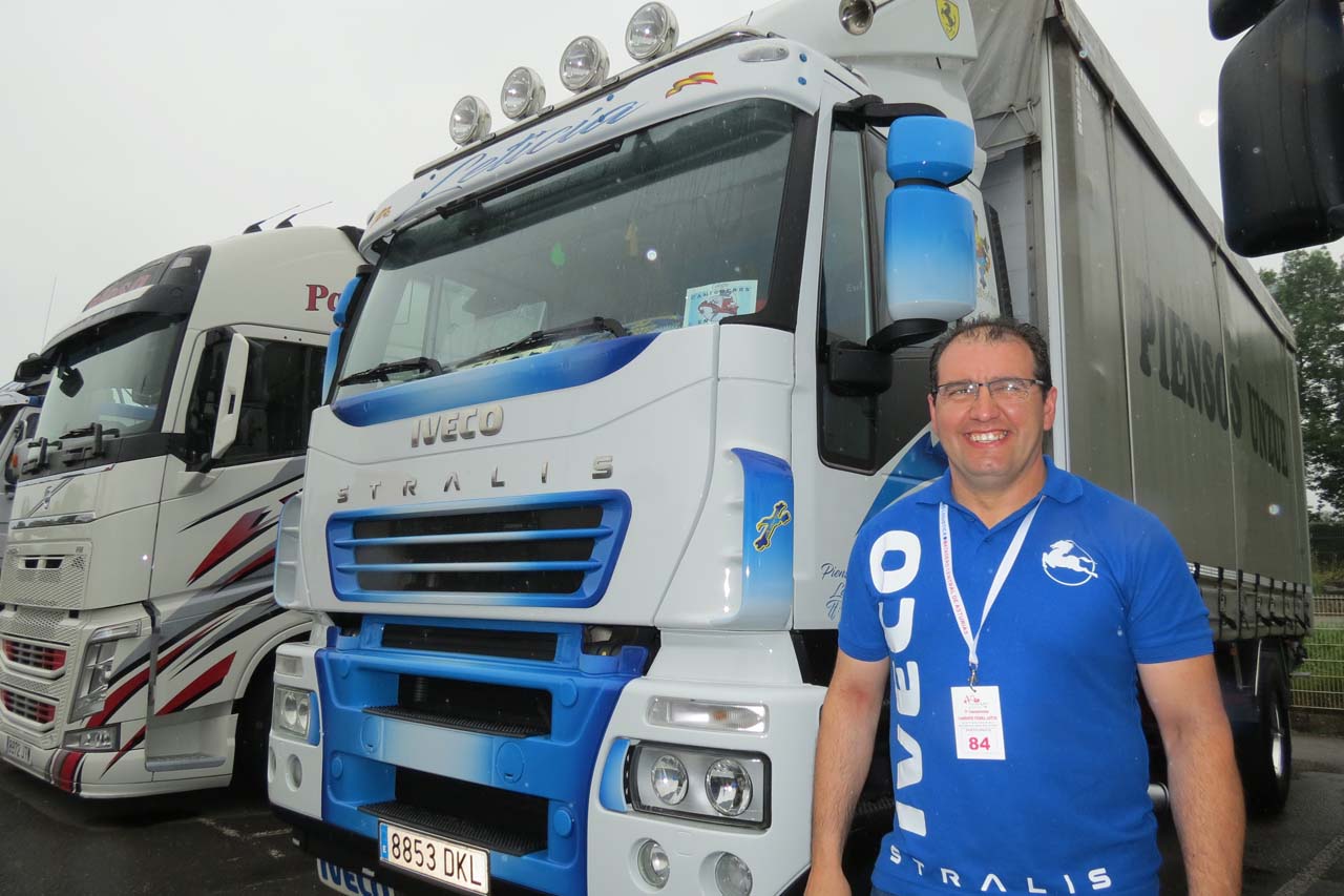 Eulogio Díaz con sus IVECO Stralis en perfecto estado de revista recorre los montes astures.