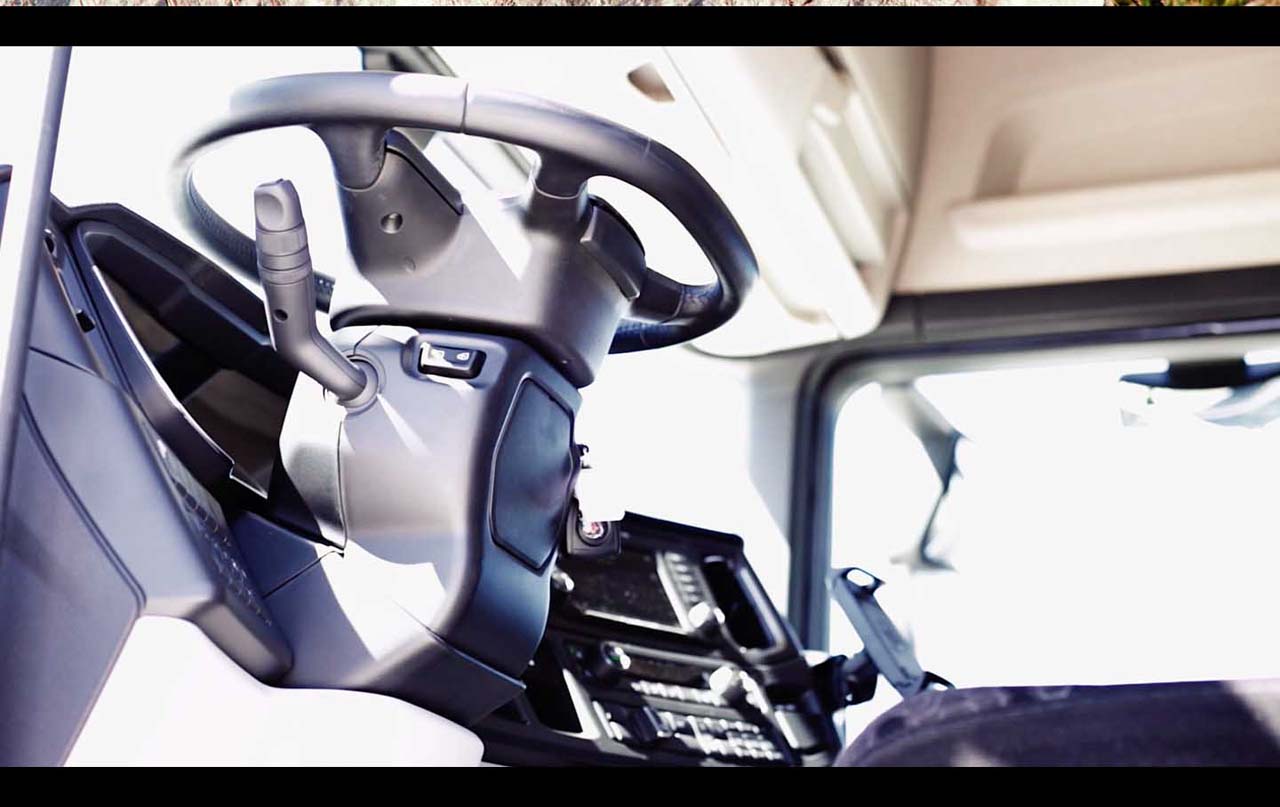 El puesto de conducción del nuevo Scania Serie R mejora a lo ya conocido de la marca.