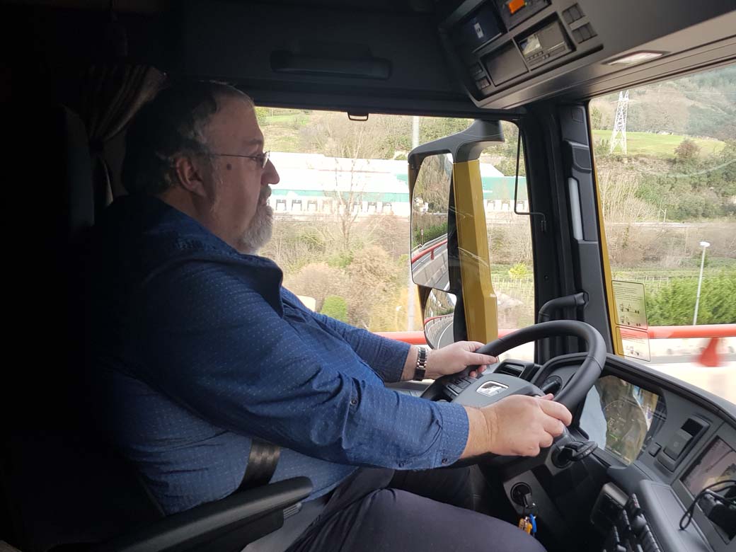 Nos agradó la conducción del nuevo MAN TGX con el interior de la cabina totalmente nuevo.