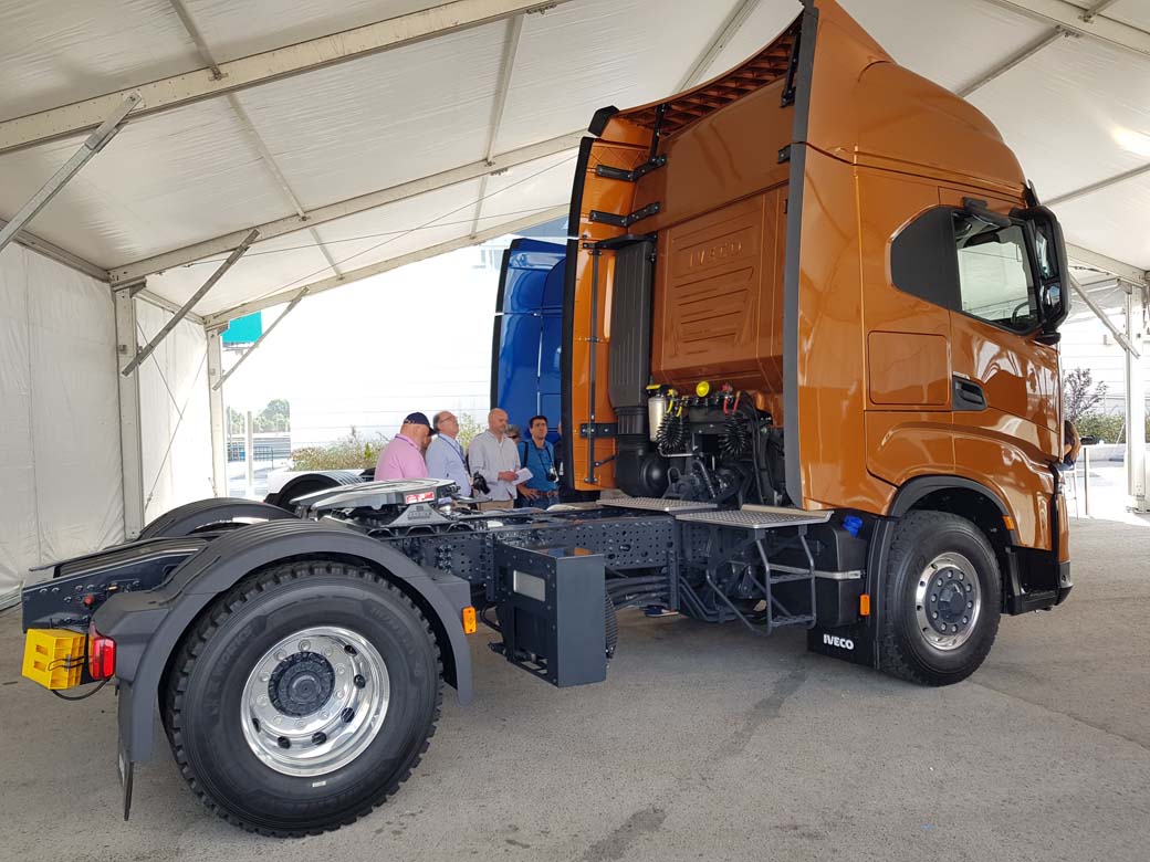 IVECO X-WAY que puede incorporar tracción hidráulica auxiliar.