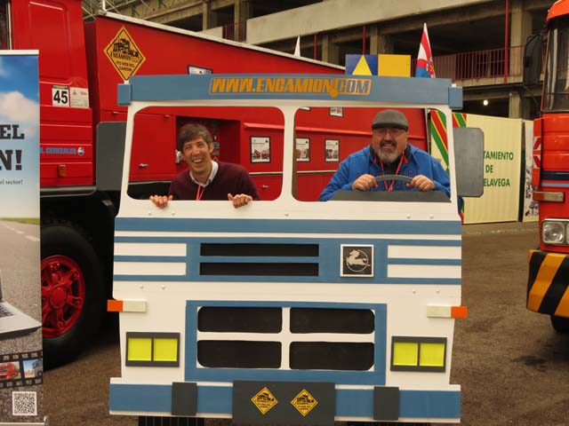 Eugeni Gallego y Joan Garriga responsables del web www.encamion.com