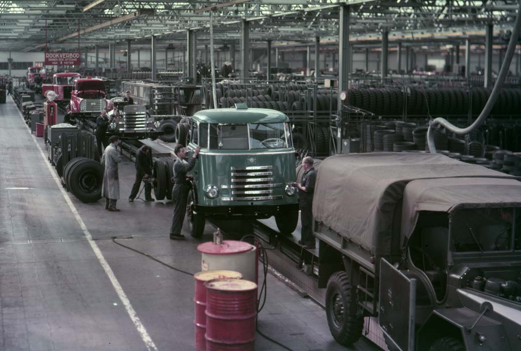 En pocos años la firma con sede en Eindhoven creaba una auténtica factoría automovilística moderna.