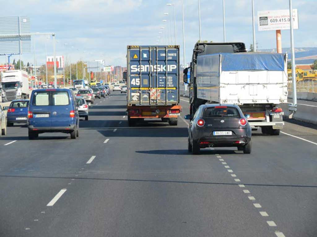 ASTIC alerta del impacto negativo de gravar los carburantes