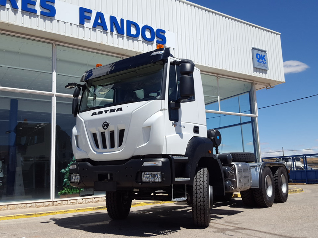 Iveco Astra vuelve a España en Talleres Fandos