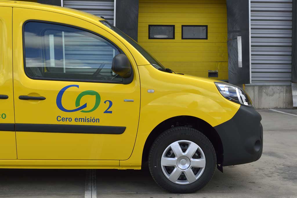 Camión Renault para Correos