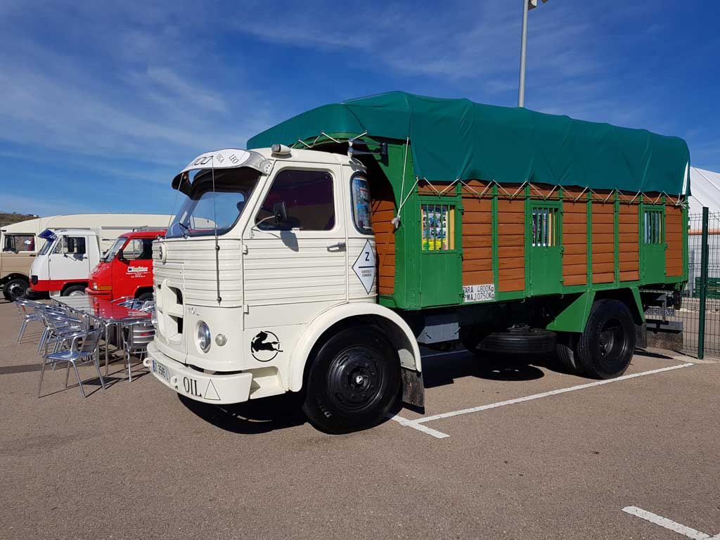 Concentración de clásicos de MotorLand Aragón