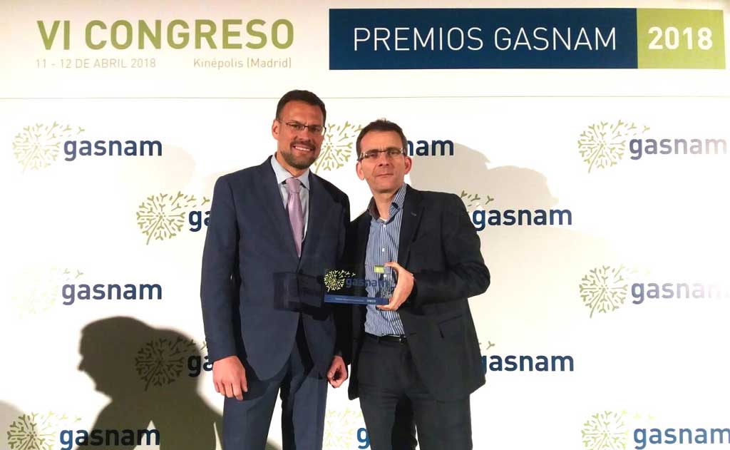 Pierre Lahutte recogiendo premio Gasnam