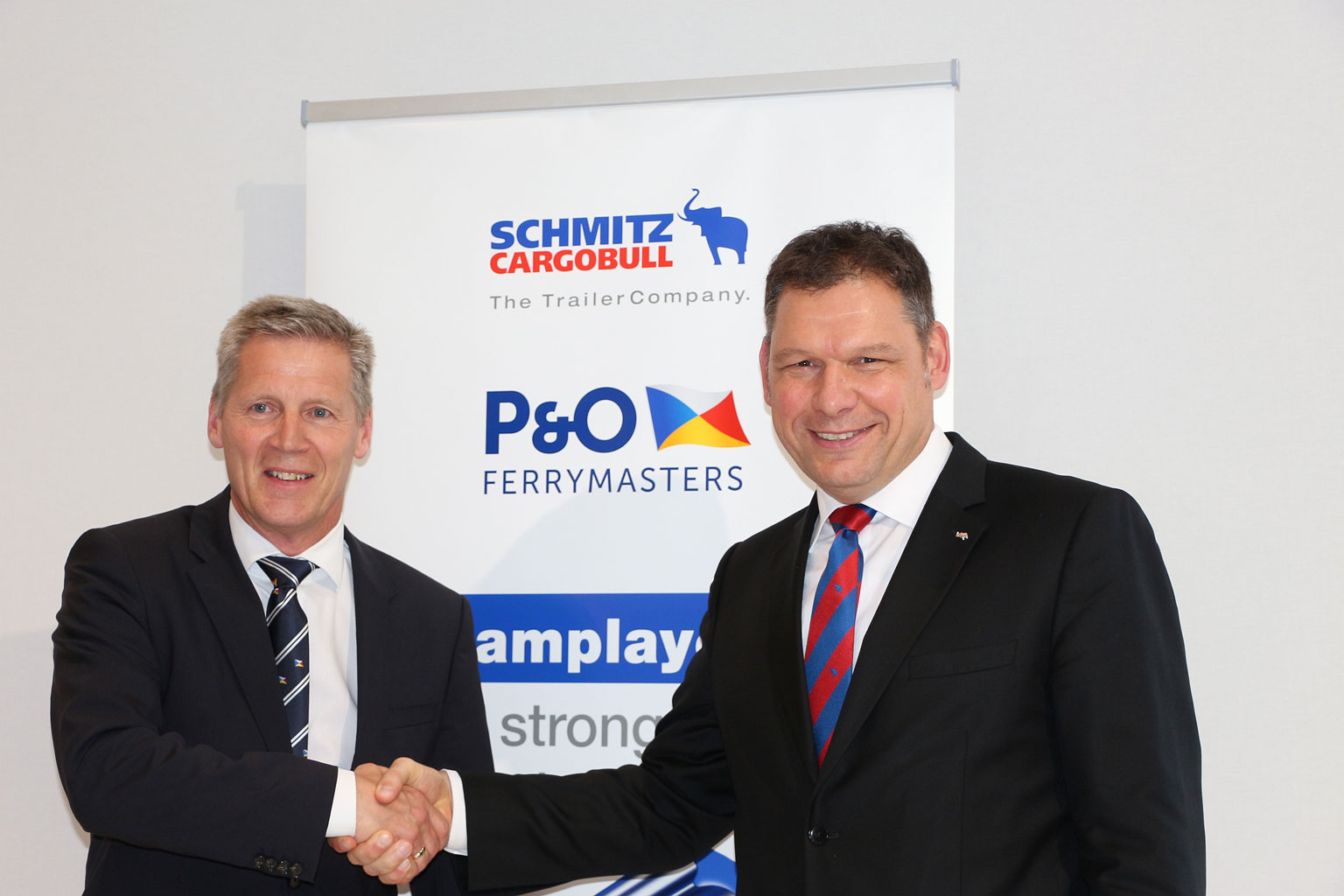 P&O Ferrymasters adquiere 200 vehículos con Schmitz Cargobull