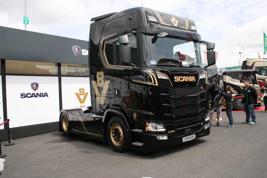 La llegada de la Serie S de Scania sumó una cabina de piso llano a la máxima potencia de sus V8.