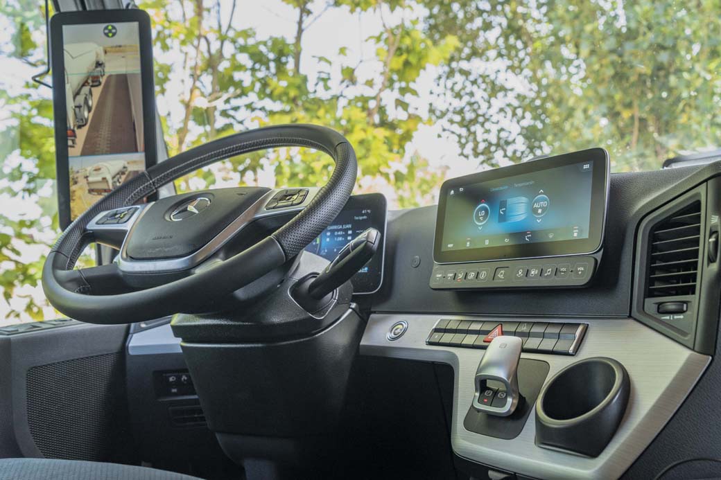 La presencia de las Mirror Cam mejoran tanto la conducción como la eficiencia aerodinámica del MB Actros.