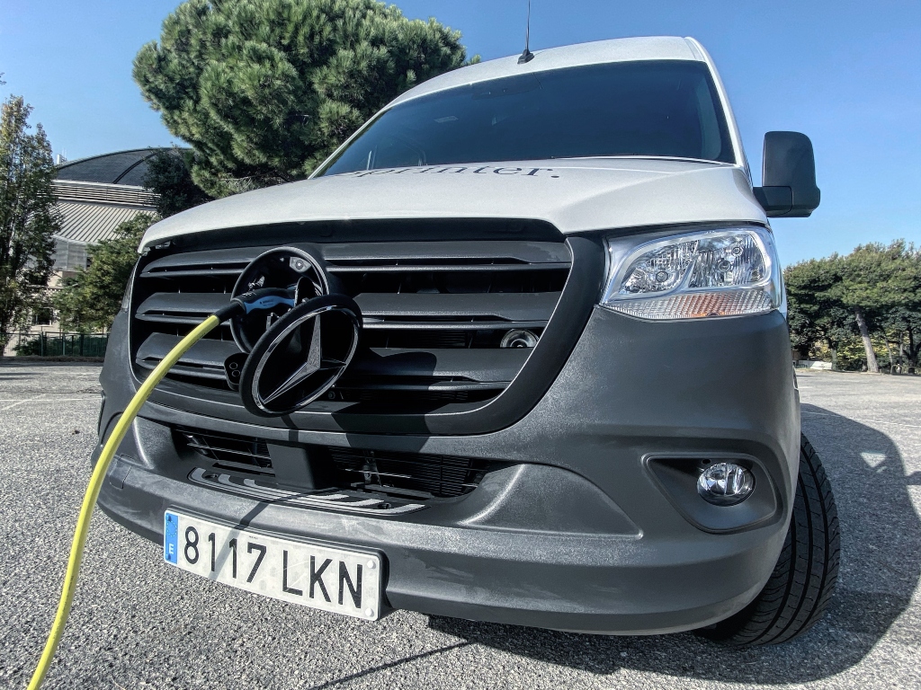 Mercedes-Benz amplía su familia