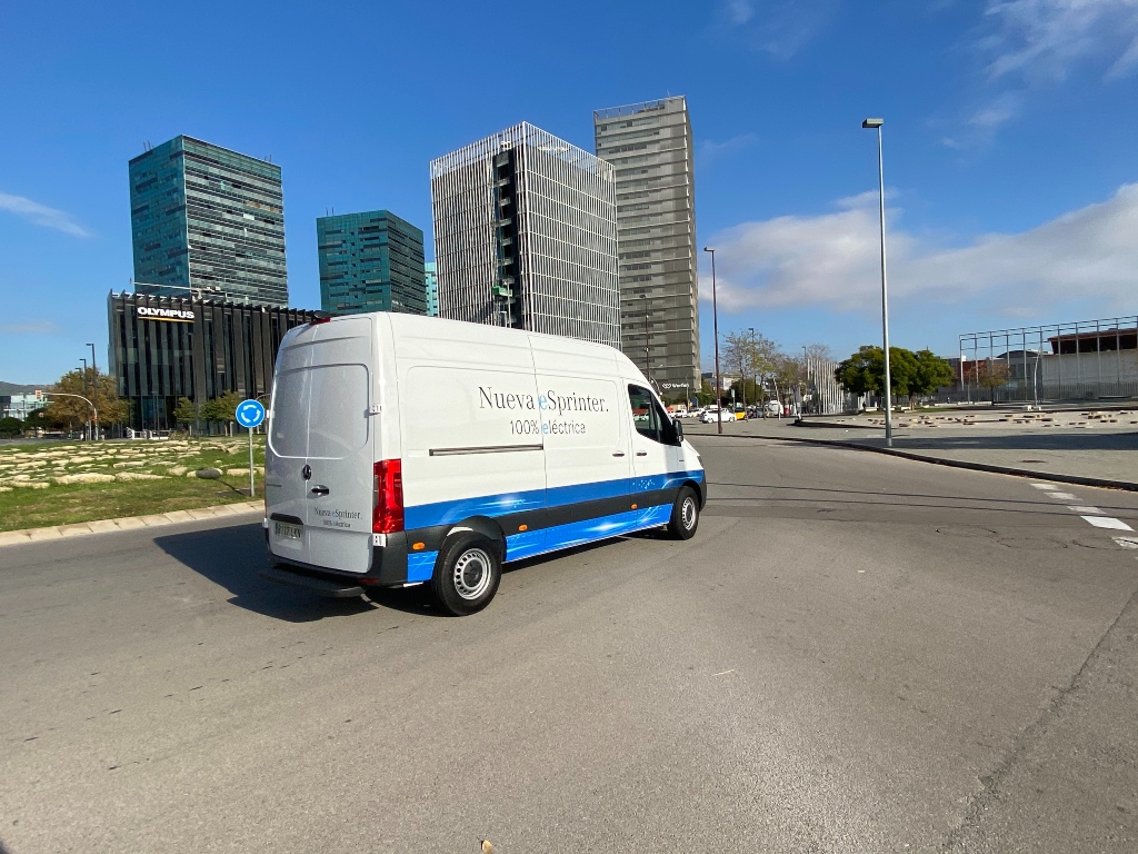 Mercedes-Benz amplía su familia