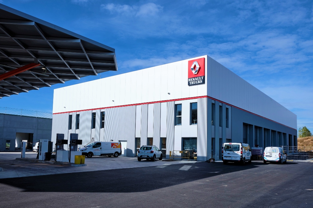 Renault Trucks refuerza su presencia