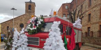 ¡¡Felices Fiestas y un positivo 2021 para la familia encamion@uta!! Felices Fiestas y un excelente 2021 a salvo de pandemias para todos. Camión Santana 2000 navideño.