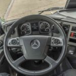 Puesto de conducción del Mercedes Benz Atego 1230 L 4X2.