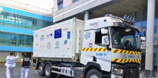 Un Renault Trucks T refuerza la vacunación frente a la COVID-19 Renault Trucks refuerza la vacunación