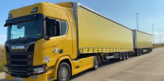 Schmitz Cargobull entrega el primer EcoDuo en España Schmitz Cargobull entrega el EcoDuo