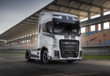 Edición Limitada F-MAX Blackline de Ford Trucks Edición Limitada de la tractora F-MAX Blackline de Ford Trucks.