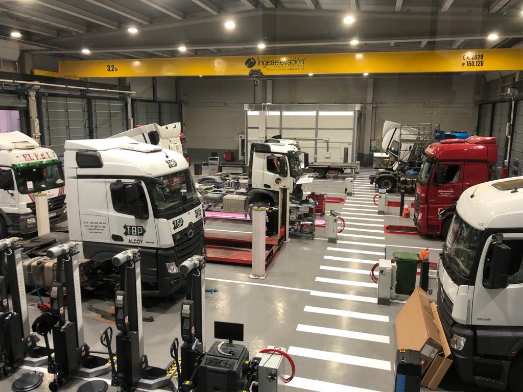 Levante Trucks inaugura un centro Mercedes-Benz