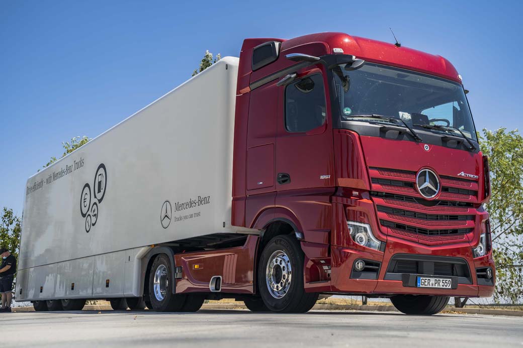 El MB Actros de V generación en versión 1851 LS logró con consumo récord hasta el momento gracias a su esmerada aerodinámica y avanzada electrónica.