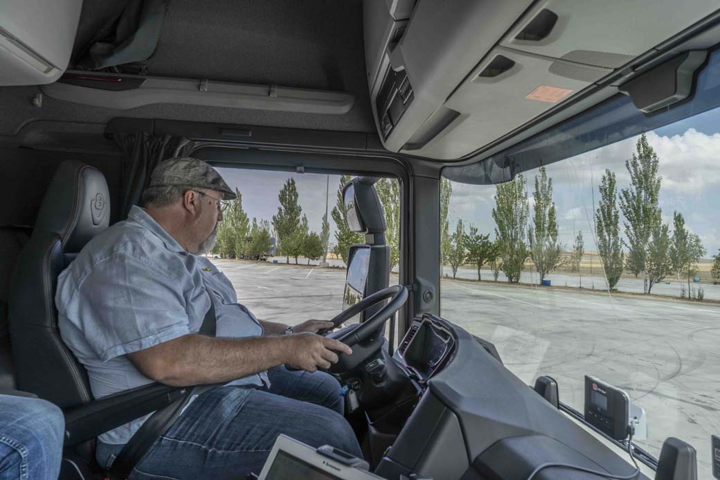 Interior de la cabina del Scania S 650 V8 50º Edition