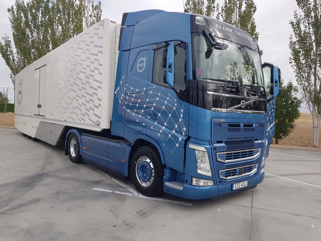 El Volvo FH 460 I-SAVE destaca por su alto par motor, 2600 Nm, junto a buena respuesta bajas rpm.